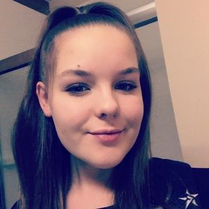 Meet your Posher, Lydia